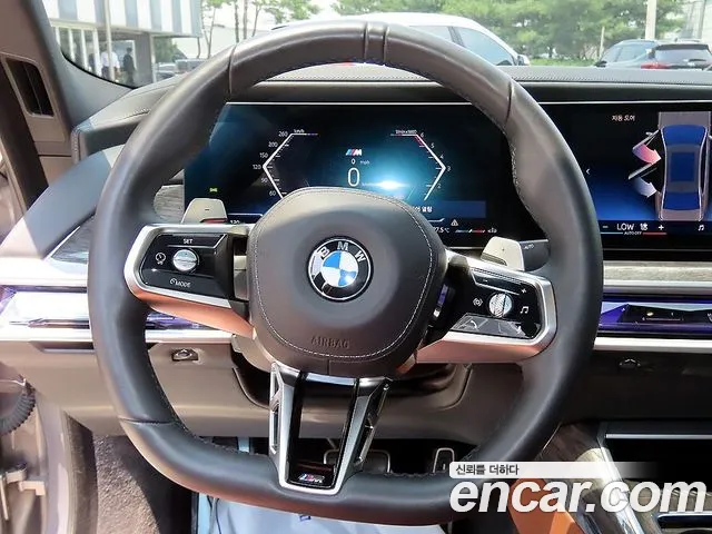 BMW 7 Series G70 — Фото автомобиля 8
