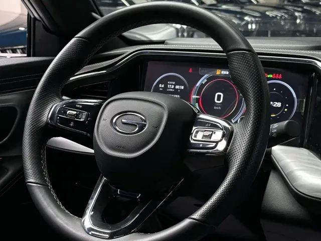 GAC Trumpchi GS8 — Фото автомобиля 25