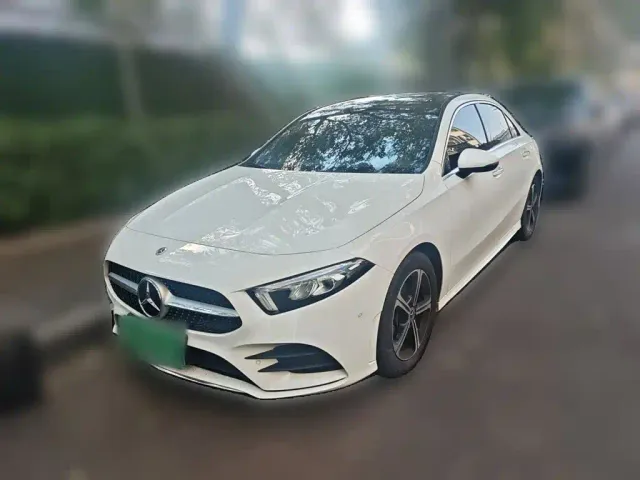 Фотография автомобиля — Mercedes-Benz A-Class