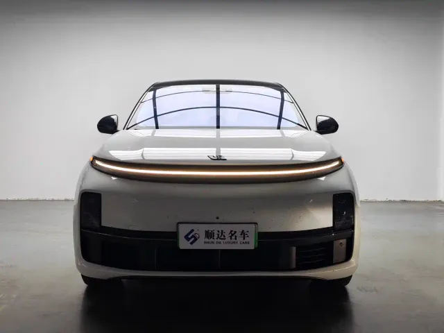 Li Auto L7 — Фото автомобиля 2