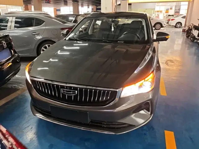 Geely Emgrand — Фото автомобиля 2