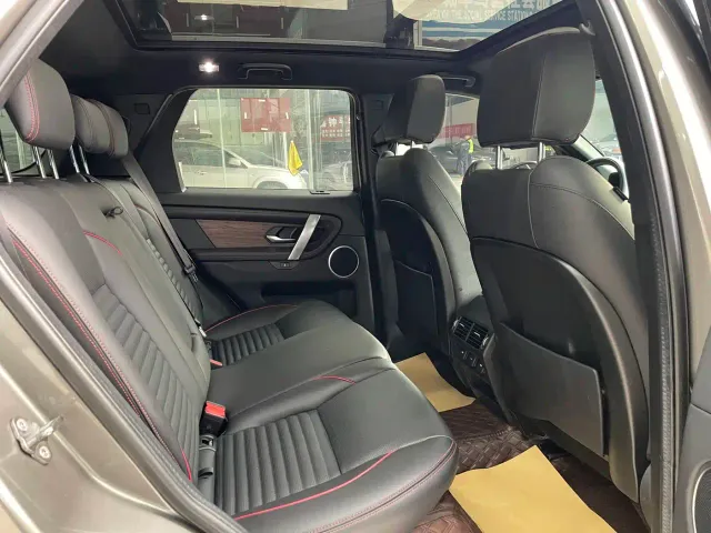 Land Rover Discovery Sport — Фото автомобиля 7
