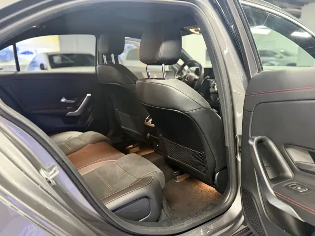 Mercedes-Benz A-Class — Фото автомобиля 16