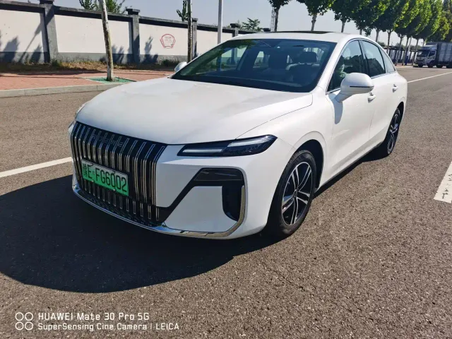 Фотография автомобиля — Roewe M7 DMH