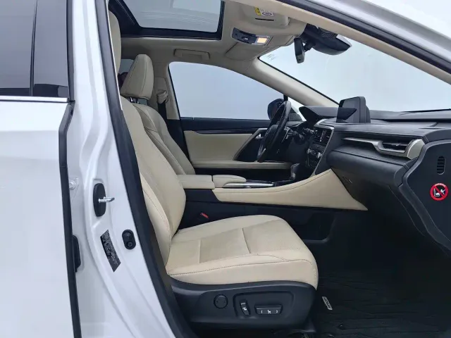 Lexus RX — Фото автомобиля 11