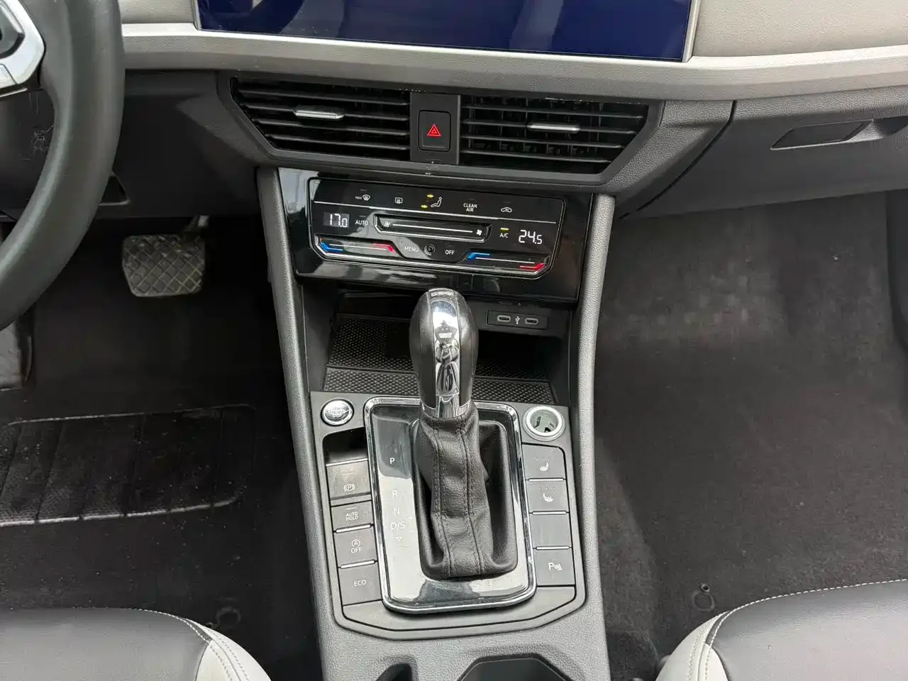 Volkswagen Bora 2023 280TSI DSG Prestige Edition — Фото автомобиля 9
