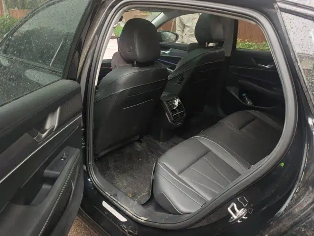 Volkswagen Passat — Фото автомобиля 11