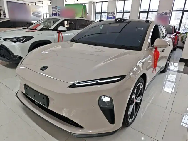 Фотография автомобиля — Nio ET5 Touring