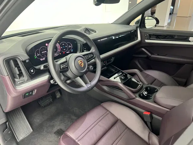 Porsche Cayenne — Фото автомобиля 13