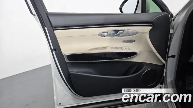 Genesis GV70 2.5T Бензин AWD — Фото автомобиля 20