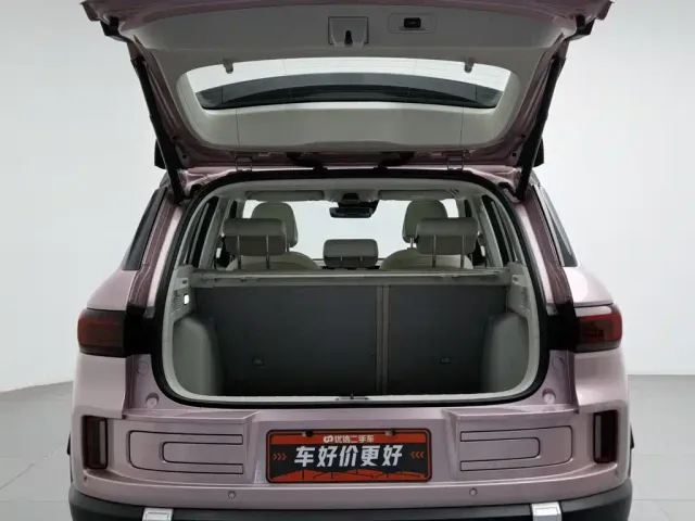 Geely ICON — Фото автомобиля 16
