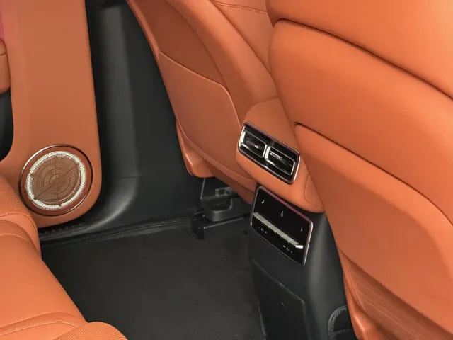 Li Auto L7 — Фото автомобиля 20