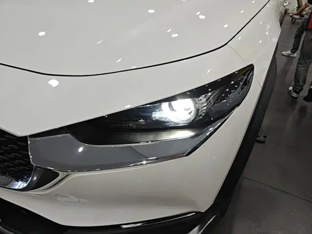 Mazda CX-30 EV — Фото автомобиля 23