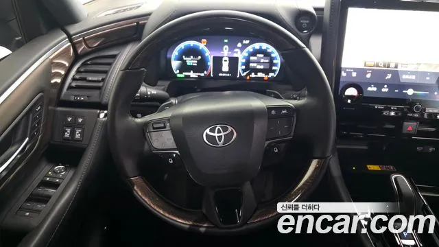 Toyota Alphard — Фото автомобиля 11