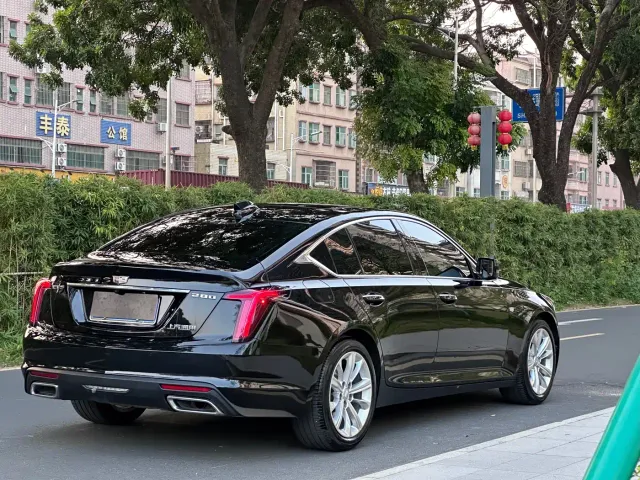 Cadillac CT5 — Фото автомобиля 9