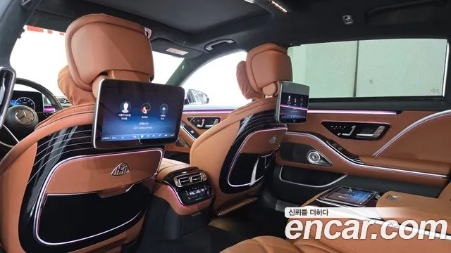 Mercedes-Benz S-Class — Фото автомобиля 10