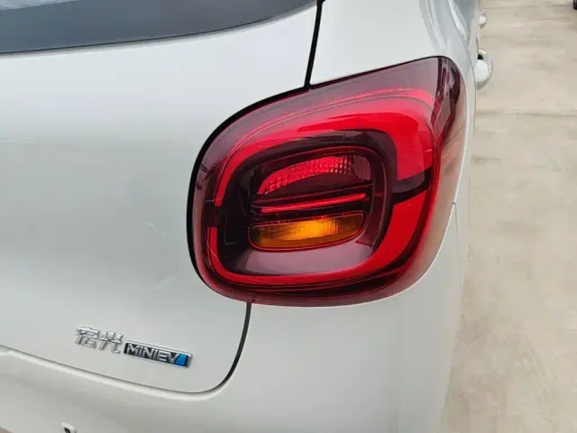 Wuling Hongguang Mini EV — Фото автомобиля 7