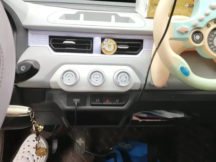 QQ New Energy QQ Ice Cream 2022 170km Sundae LFP — Фото автомобиля 13