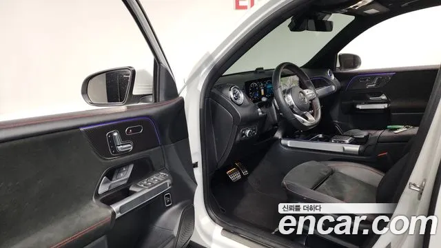 Mercedes-Benz GLB-Class — Фото автомобиля 9