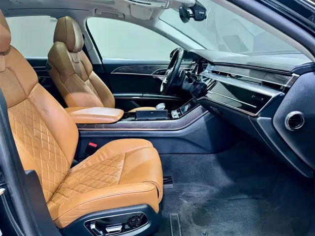 Audi A8 — Фото автомобиля 18