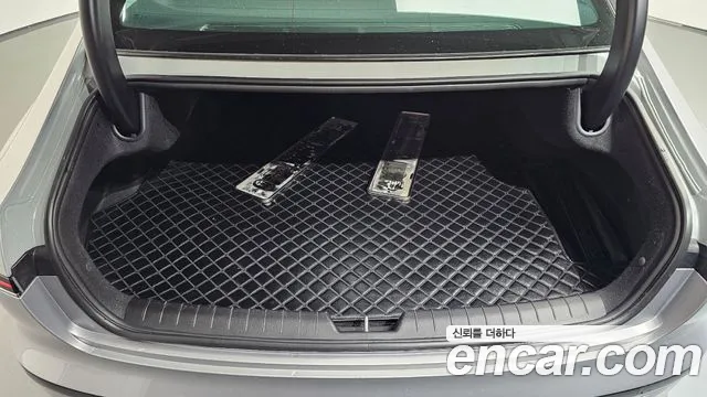 Hyundai Grandeur GN7 — Фото автомобиля 25