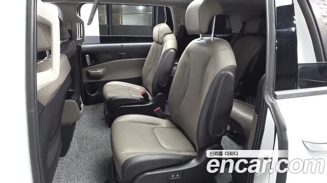 Kia Carnival 4th Gen — Фото автомобиля 16