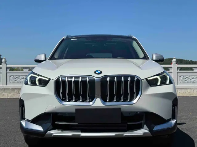 BMW X1 — Фото автомобиля 2