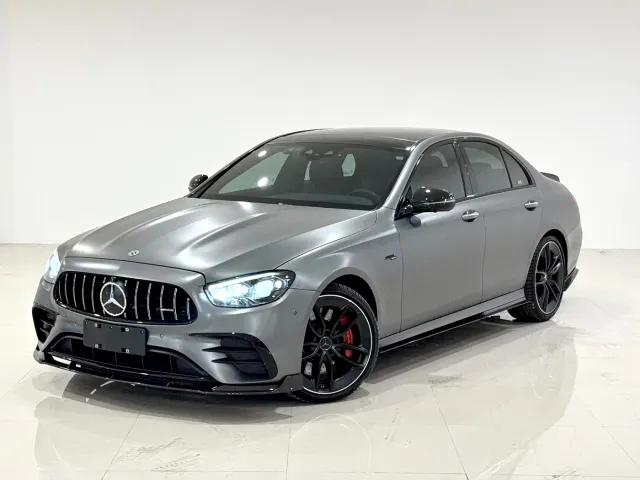 Фотография автомобиля — Mercedes-Benz E-Class AMG