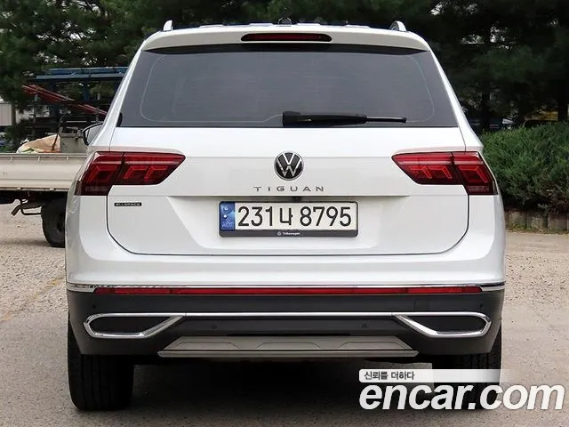 Volkswagen Tiguan — Фото автомобиля 4