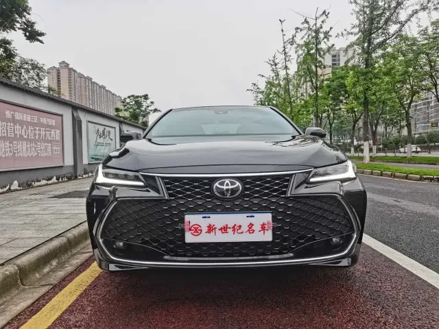 Toyota Avalon — Фото автомобиля 2