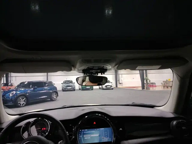 MINI Hatch — Фото автомобиля 13