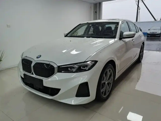 Фотография автомобиля — BMW i3