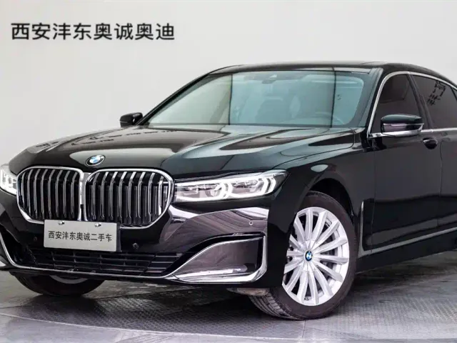 BMW 7 Series — Фото автомобиля 22