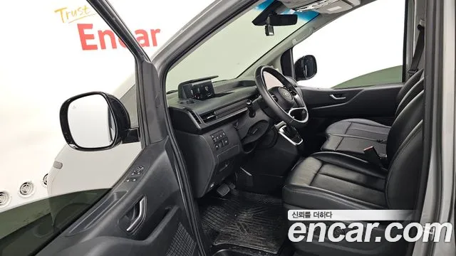 Hyundai Staria Staria 4WD Подъёмник для коляски/Slope — Фото автомобиля 10