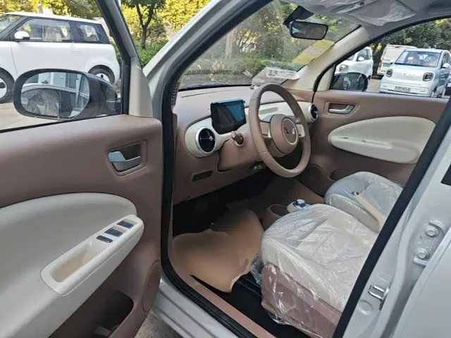 Wuling Hongguang Mini EV — Фото автомобиля 15