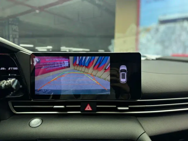 Hyundai Elantra — Фото автомобиля 12