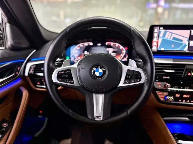 BMW 5 Series — Фото автомобиля 11