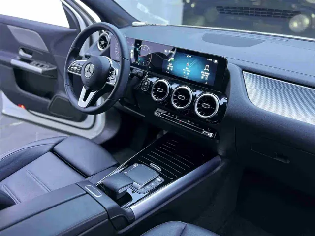 Mercedes-Benz GLA-Class — Фото автомобиля 10