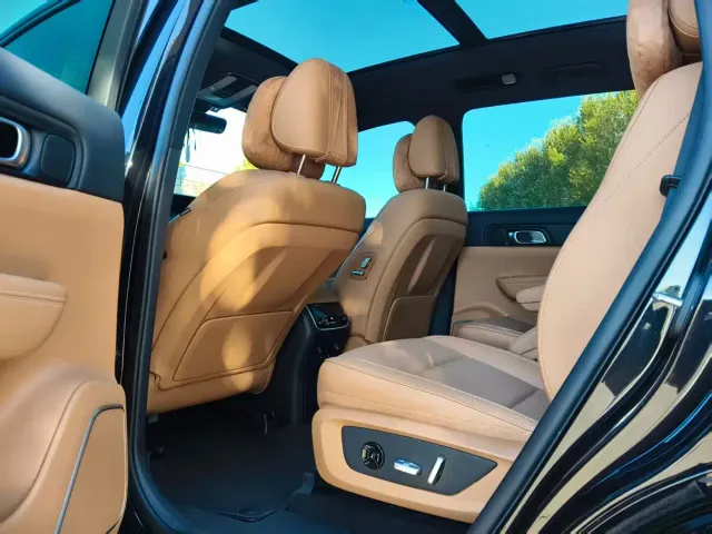 Li Auto ONE — Фото автомобиля 9