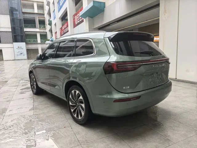 Aito M7 — Фото автомобиля 14