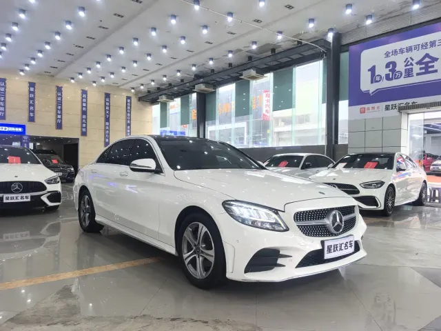 Mercedes-Benz C-Class — Фото автомобиля 3