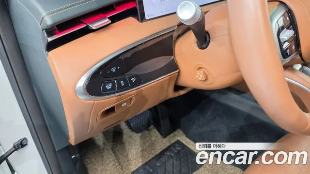 Genesis GV70 — Фото автомобиля 25