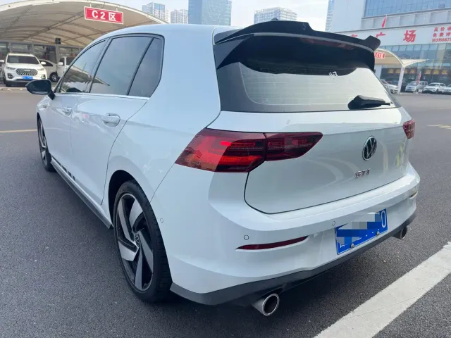 Volkswagen Golf GTI — Фото автомобиля 11