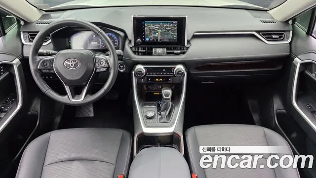 Toyota RAV4 — Фото автомобиля 7