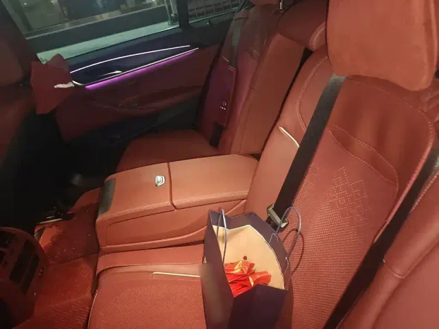 BMW 5 Series — Фото автомобиля 13