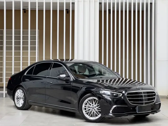 Mercedes-Benz S-Class — Фото автомобиля 3