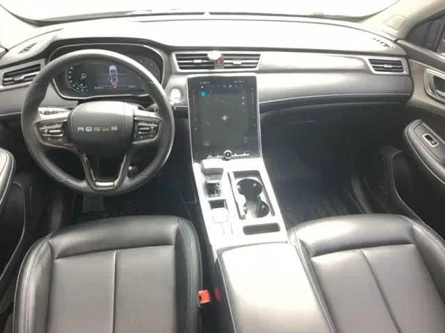 Roewe RX5 — Фото автомобиля 9