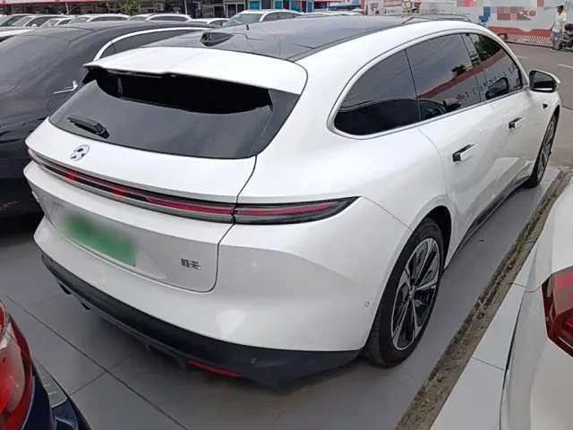 Nio ET5 Touring — Фото автомобиля 6