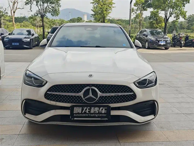Mercedes-Benz C-Class — Фото автомобиля 2