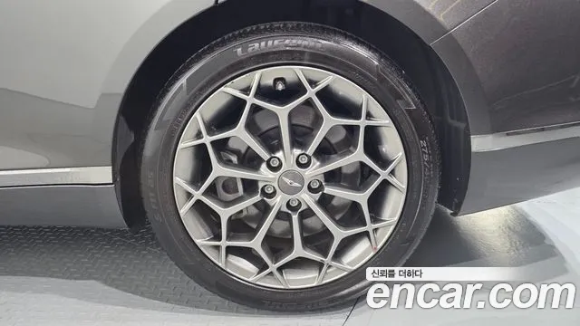 Genesis G80 RG3 — Фото автомобиля 6